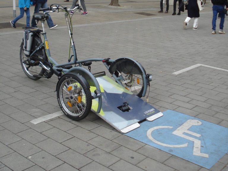 Rollstuhlfahrad